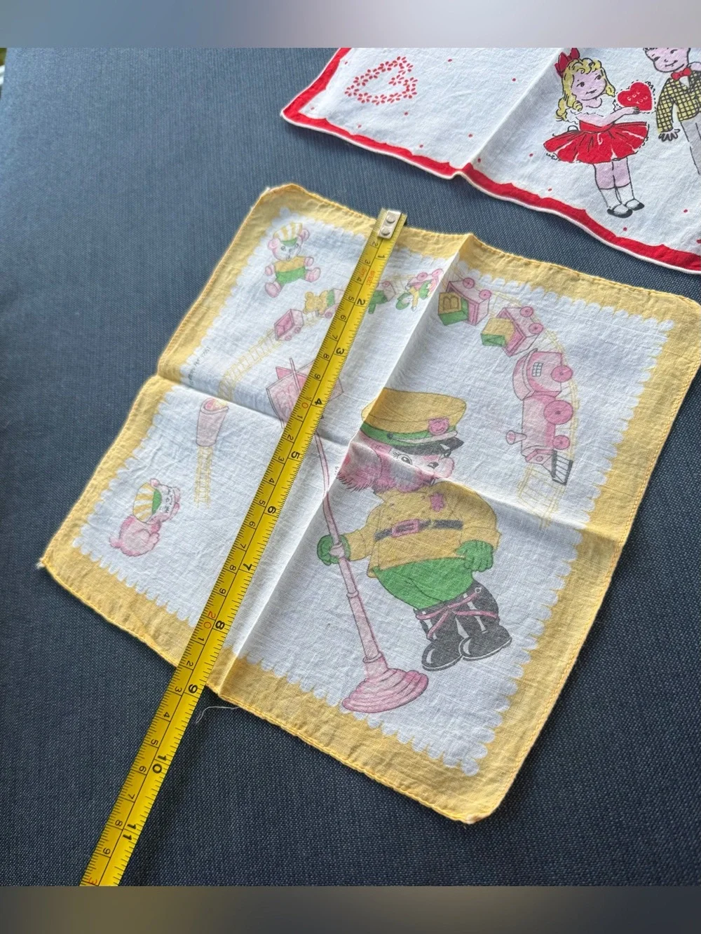 🆕VTG Child’s Hankerchiefs 🆕